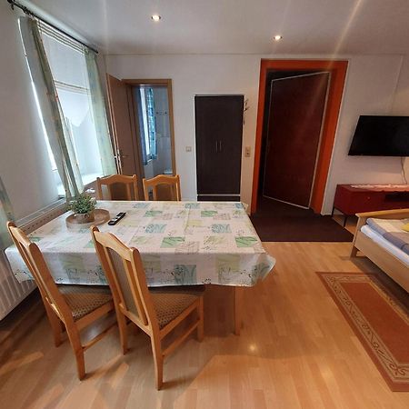 Zur Deutschen Eiche - Fruehstueckspension Und Ferienwohnungen Großschönau Habitación foto