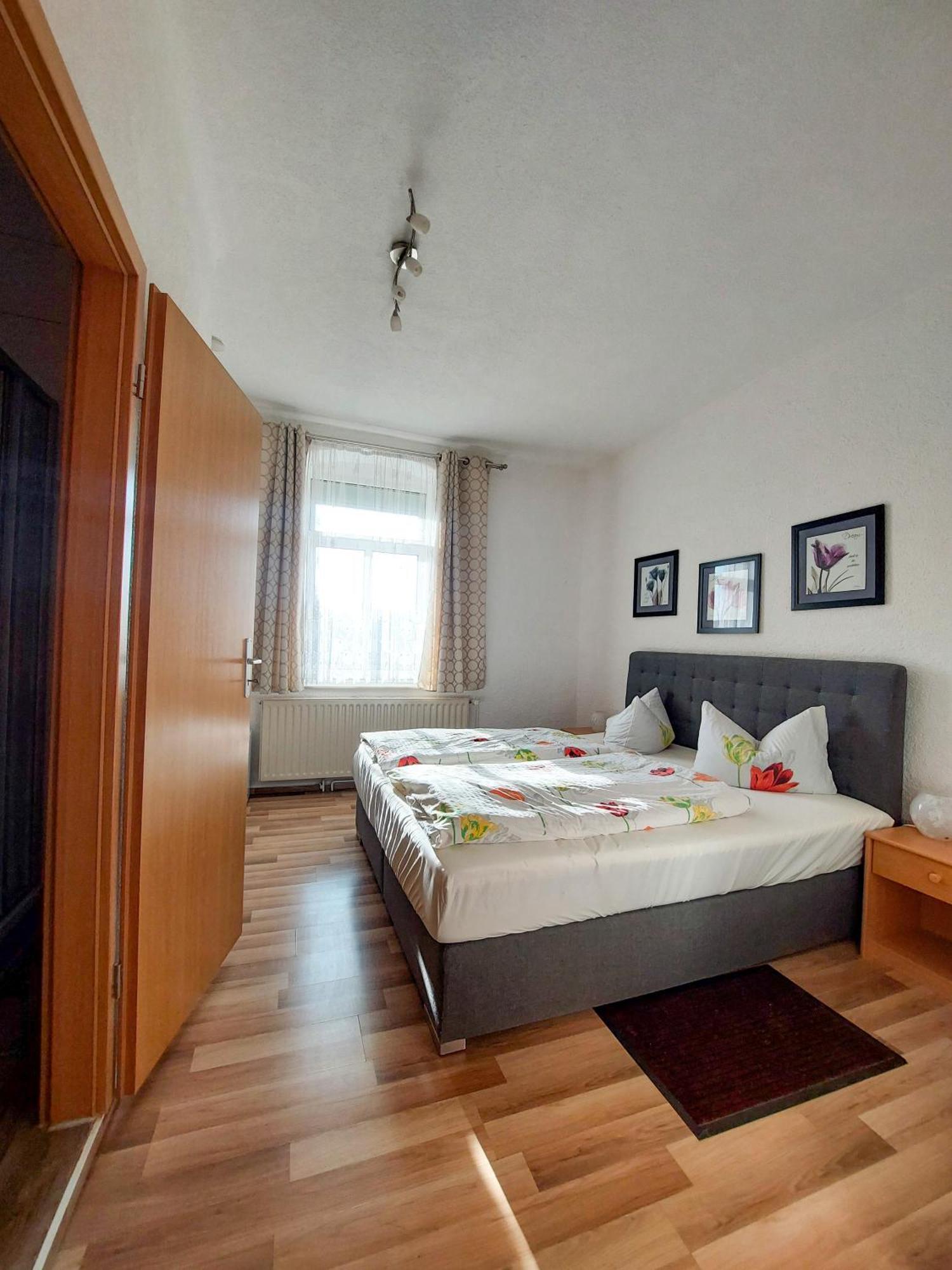 Zur Deutschen Eiche - Fruehstueckspension Und Ferienwohnungen Großschönau Habitación foto