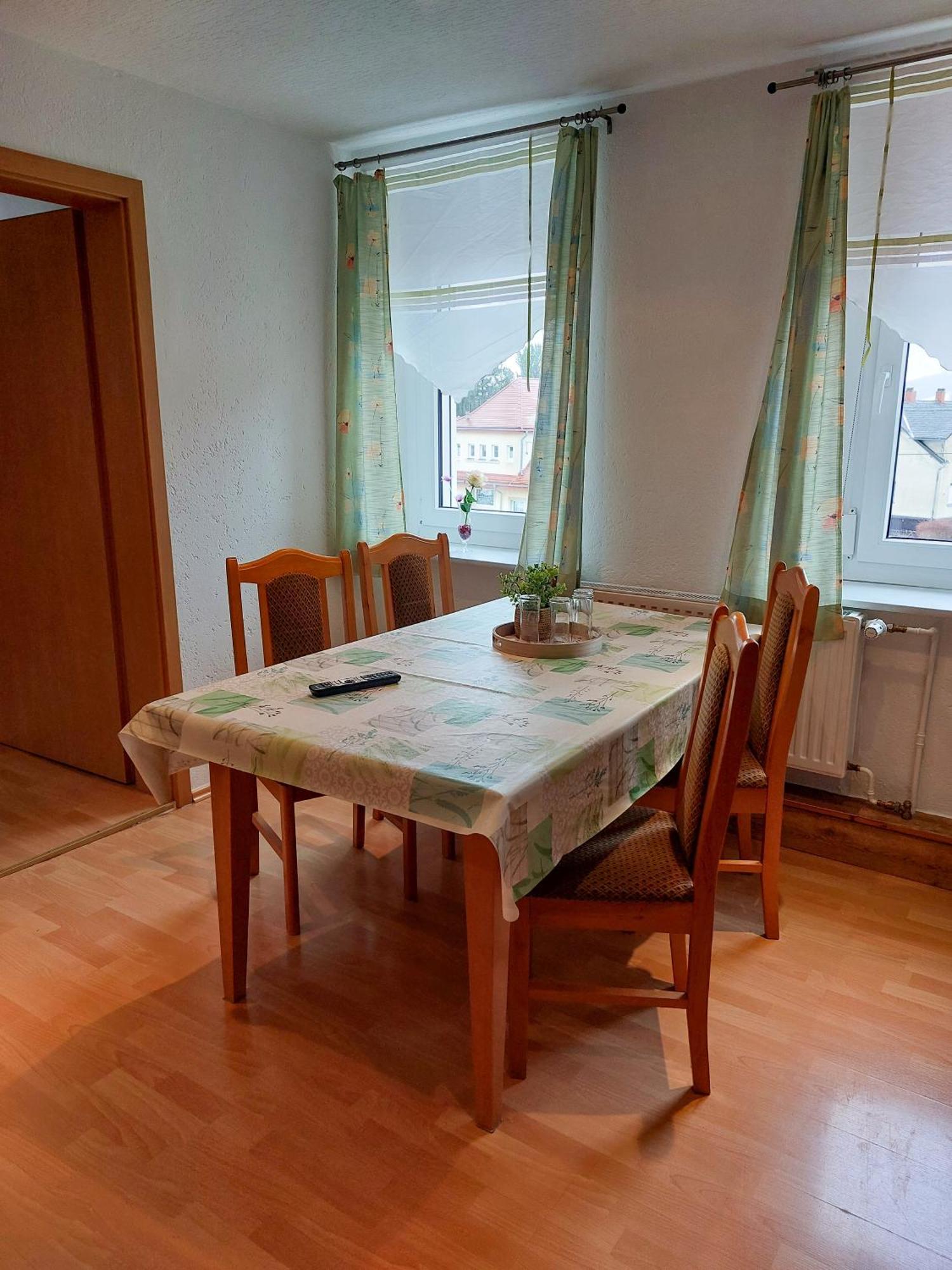 Zur Deutschen Eiche - Fruehstueckspension Und Ferienwohnungen Großschönau Habitación foto